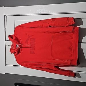 Woman's PUMA Sweatshirt